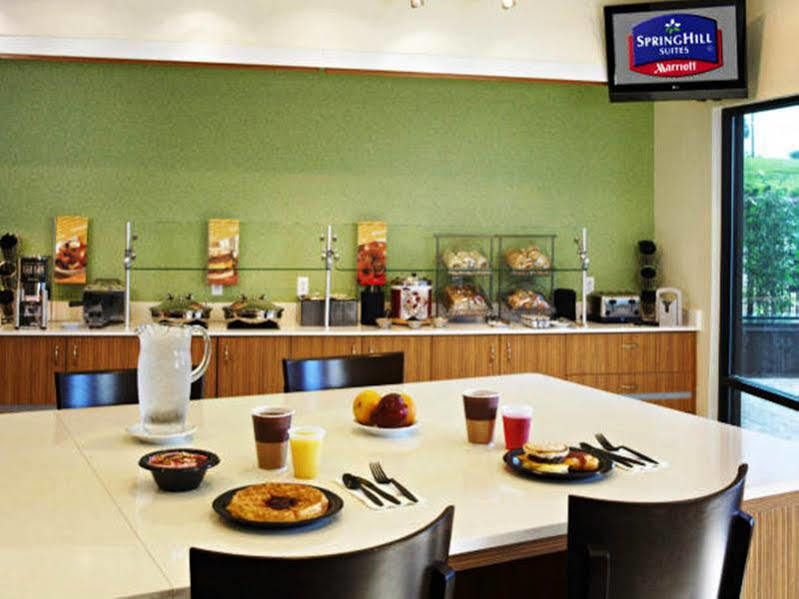 Springhill Suites St. Louis Airport/Earth City Bridgeton Zewnętrze zdjęcie